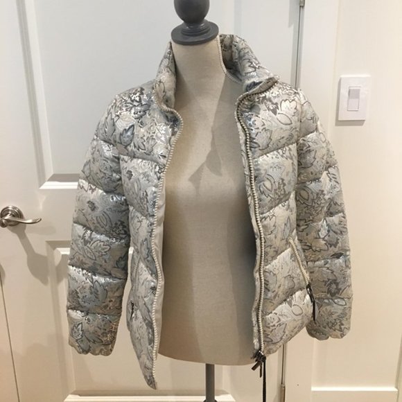 BNWT Moncler "Sariette" embroidered puffer jacket